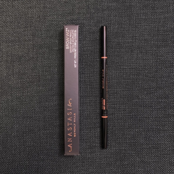 Anastasia Beverly Hills Other - ANASTASIA BEVERLY HILLS Soft Brown Brow Wiz Precision Eyebrow Pencil & Brush